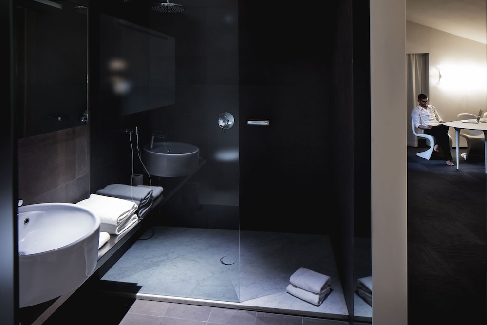 Hotel Ripa Roma — Hotel rooms in Rome, Lazio