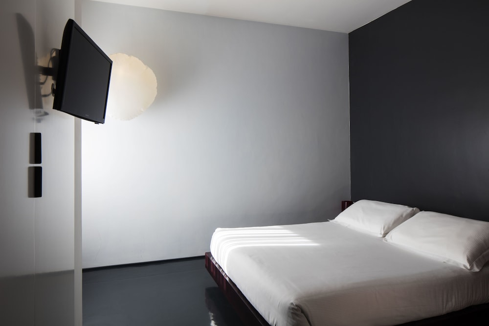Hotel Ripa Roma — Hotel rooms in Rome, Lazio