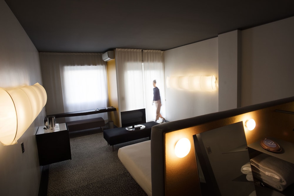 Hotel Ripa Roma — Hotel rooms in Rome, Lazio
