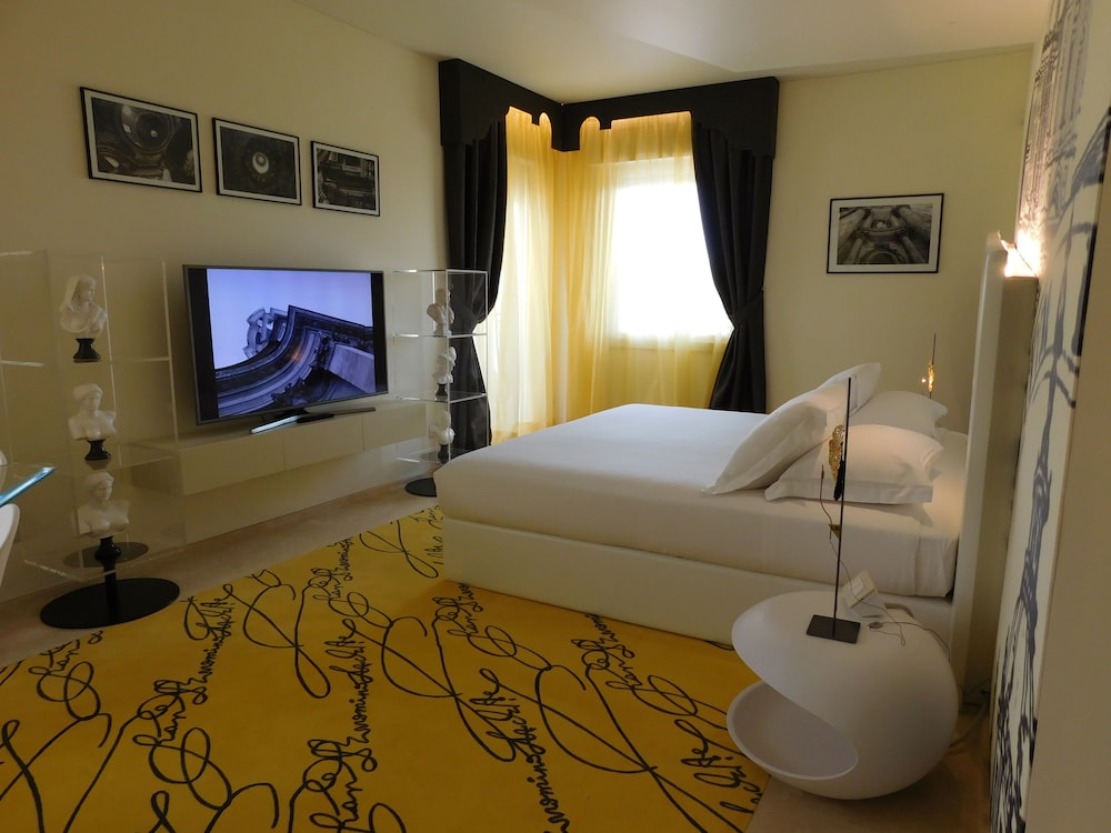 Hotel Ripa Roma — Hotel rooms in Rome, Lazio