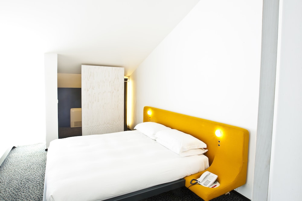 Hotel Ripa Roma — Hotel rooms in Rome, Lazio