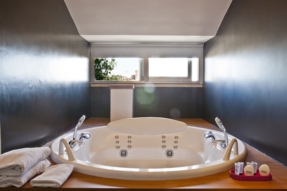 Hotel Ripa Roma — Hotel rooms in Rome, Lazio