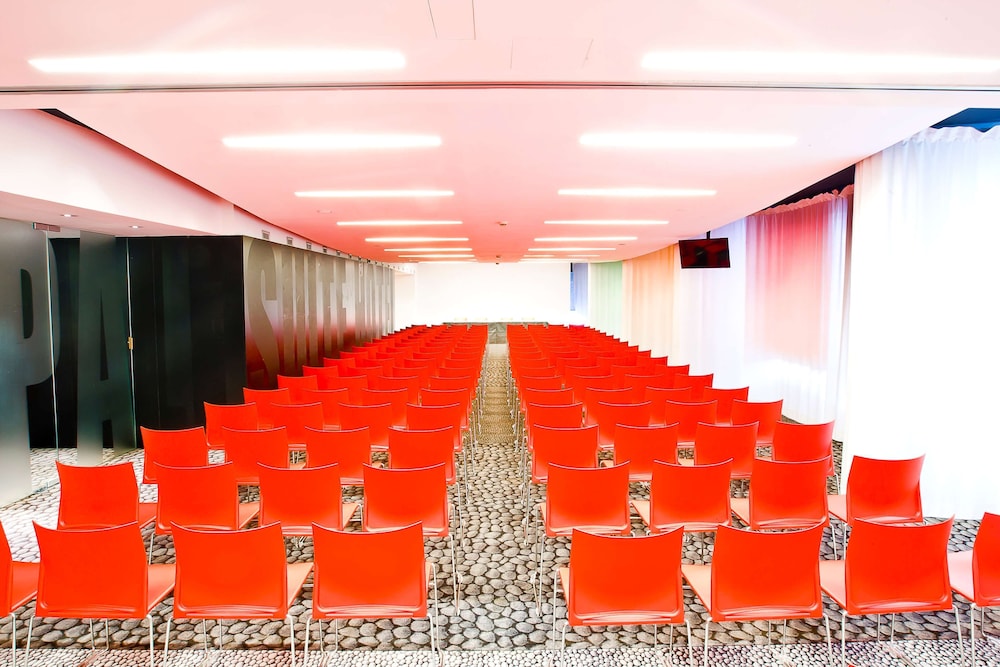 Hotel Ripa Roma — Hotel building in Rome, Lazio