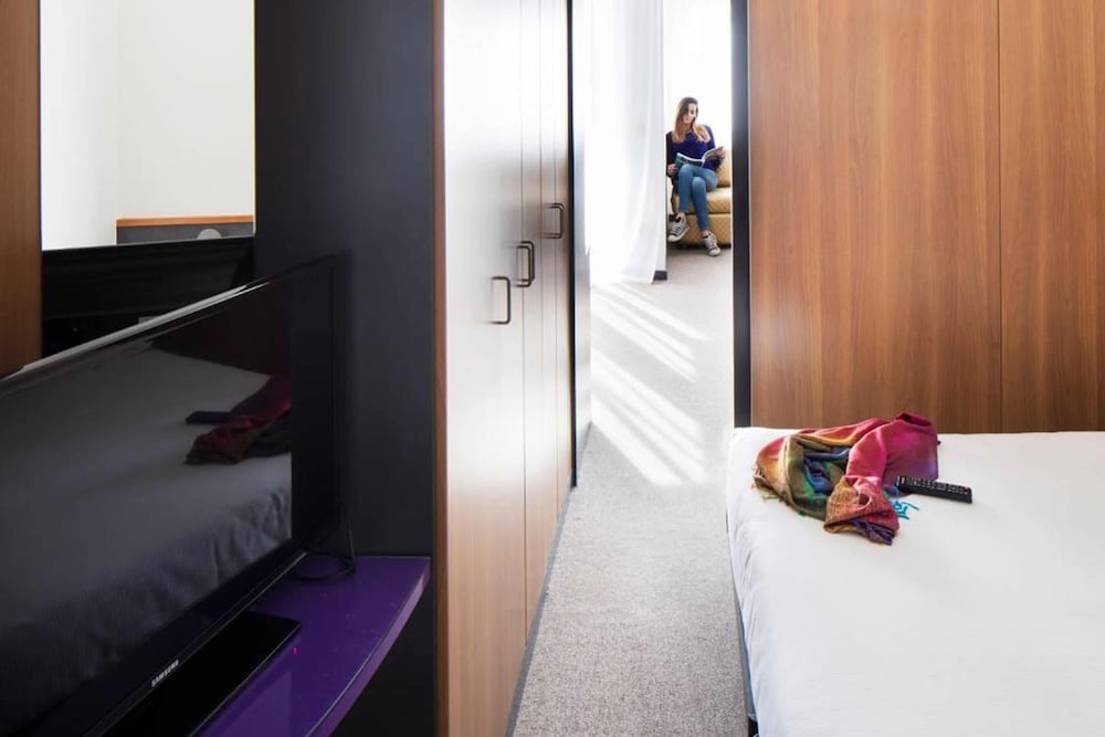 Hotel Ripa Roma — Hotel rooms in Rome, Lazio