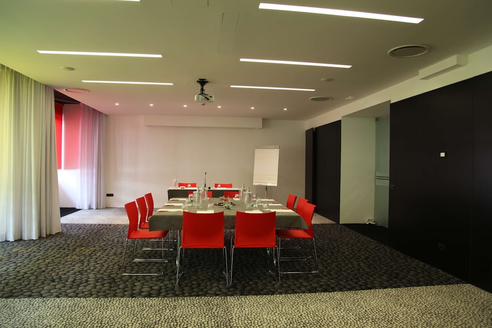 Hotel Ripa Roma — Hotel building in Rome, Lazio