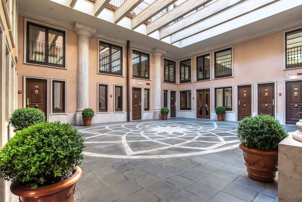 River Palace Hotel — Hotel building in Rome, Lazio