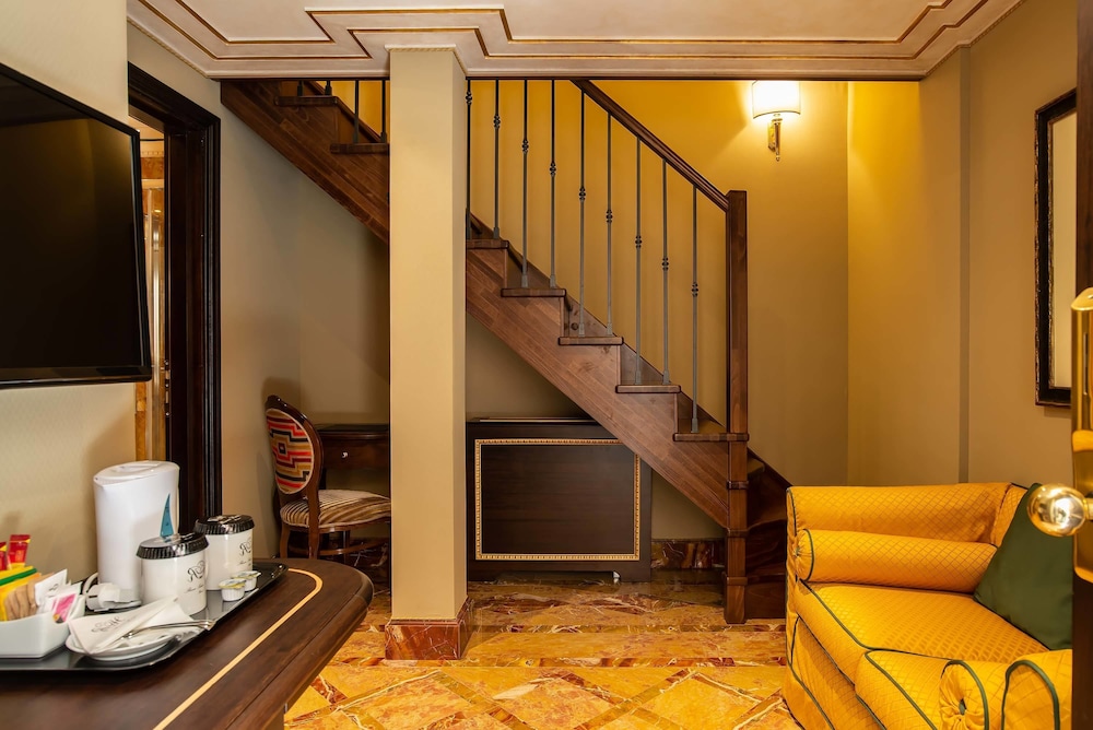 River Palace Hotel — Hotel rooms in Rome, Lazio