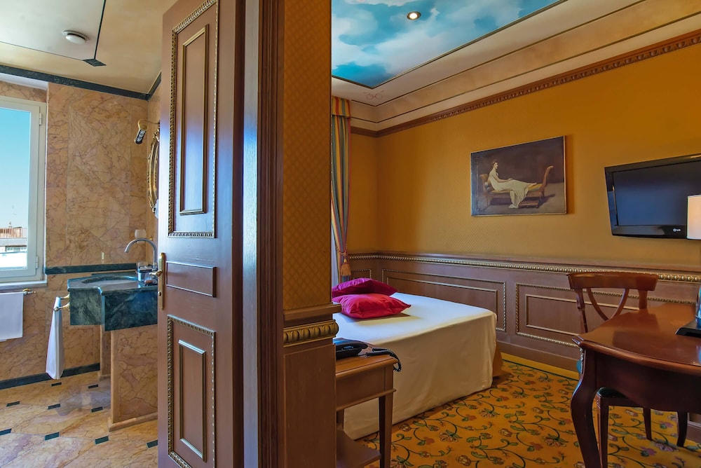 River Palace Hotel — Hotel rooms in Rome, Lazio