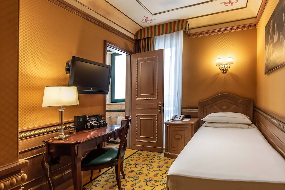 River Palace Hotel — Hotel rooms in Rome, Lazio