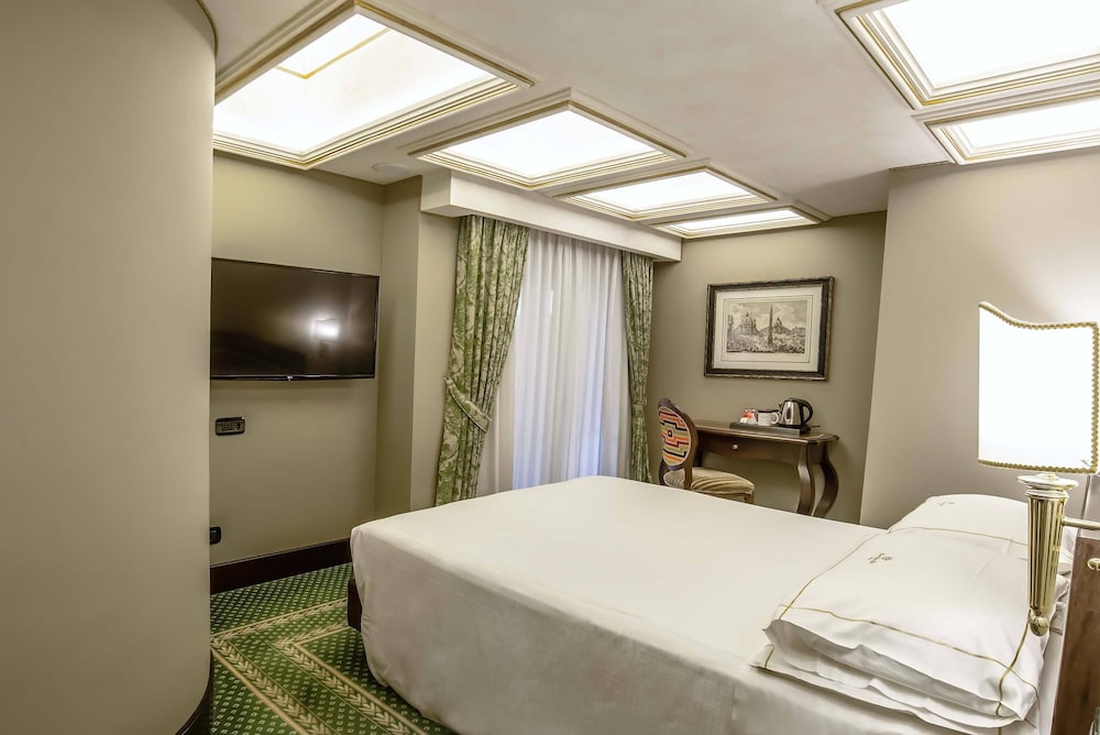 River Palace Hotel — Hotel rooms in Rome, Lazio