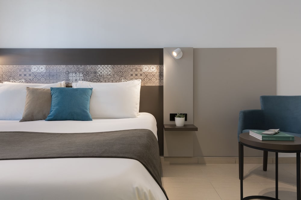 Bayview Hotel by ST Hotels — Hotel rooms in Gzira, Malta Island