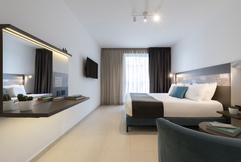 Bayview Hotel by ST Hotels — Hotel rooms in Gzira, Malta Island