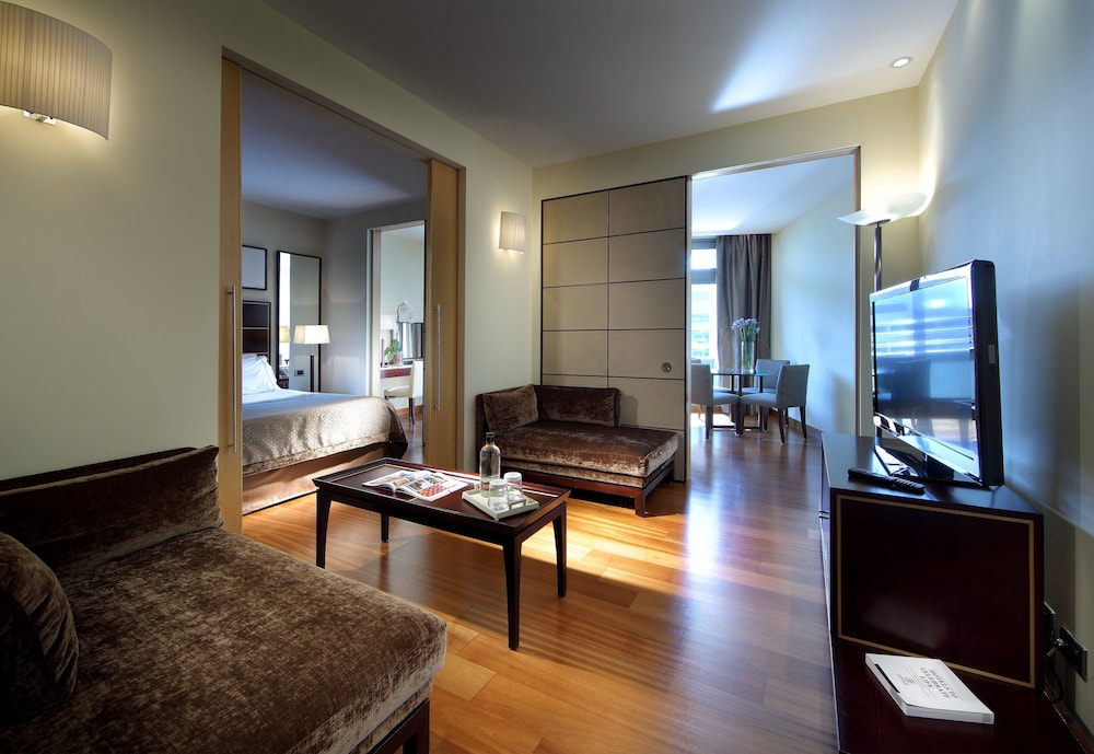 Eurostars Grand Marina — Hotel rooms in Barcelona, Catalonia