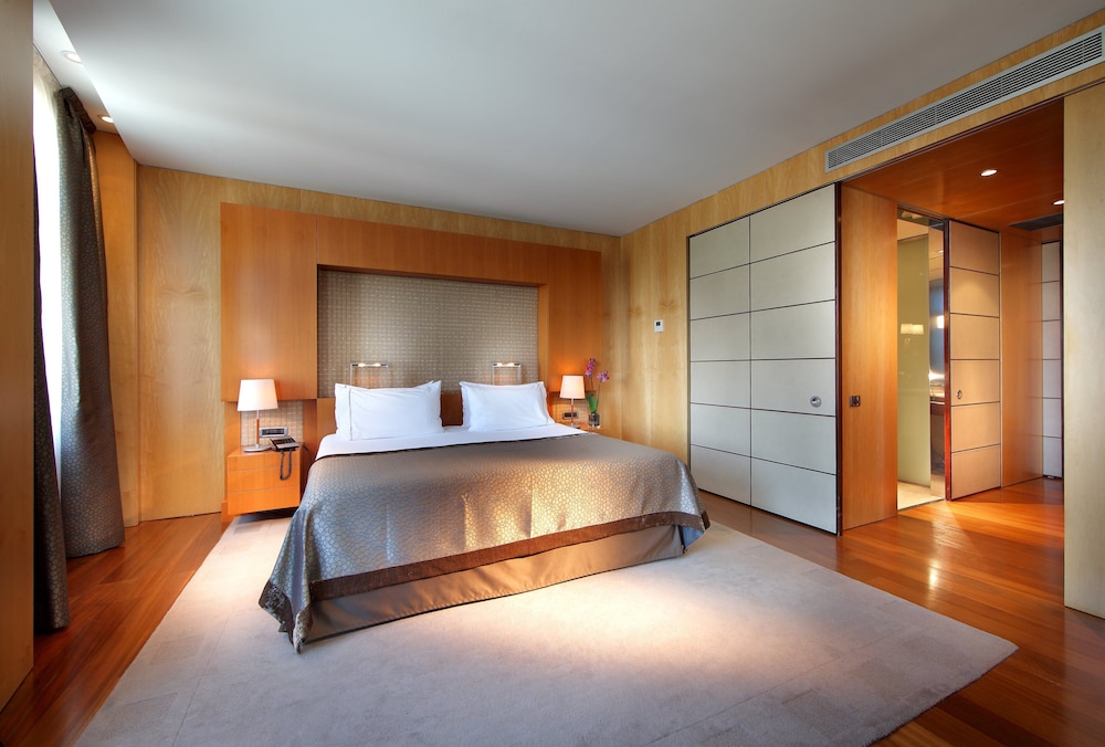 Eurostars Grand Marina — Hotel rooms in Barcelona, Catalonia