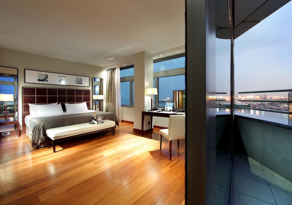 Eurostars Grand Marina — Hotel rooms in Barcelona, Catalonia