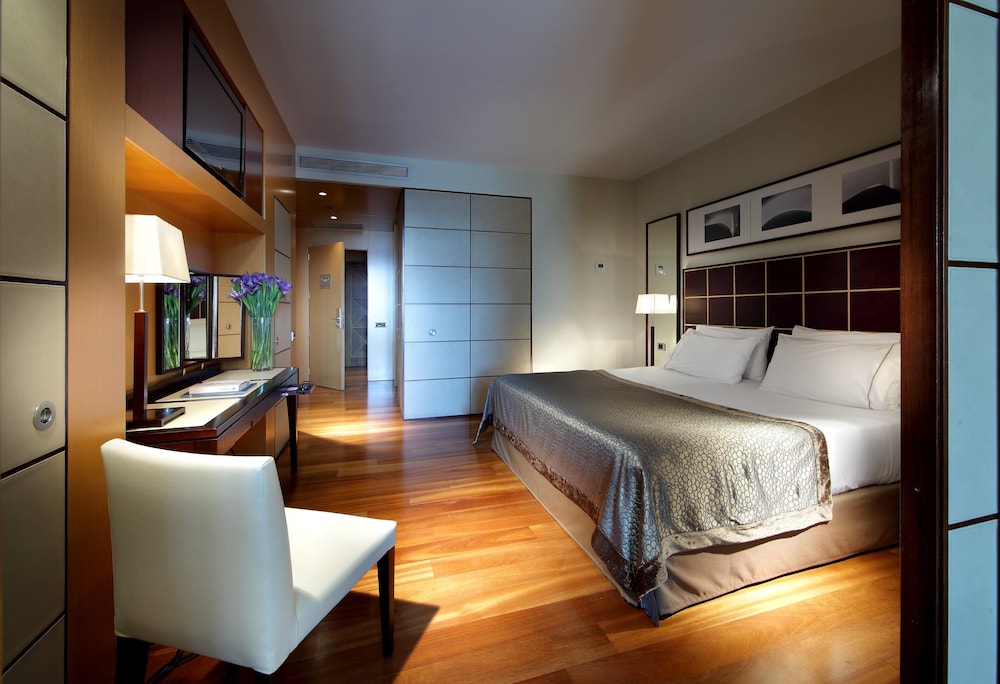 Eurostars Grand Marina — Hotel rooms in Barcelona, Catalonia