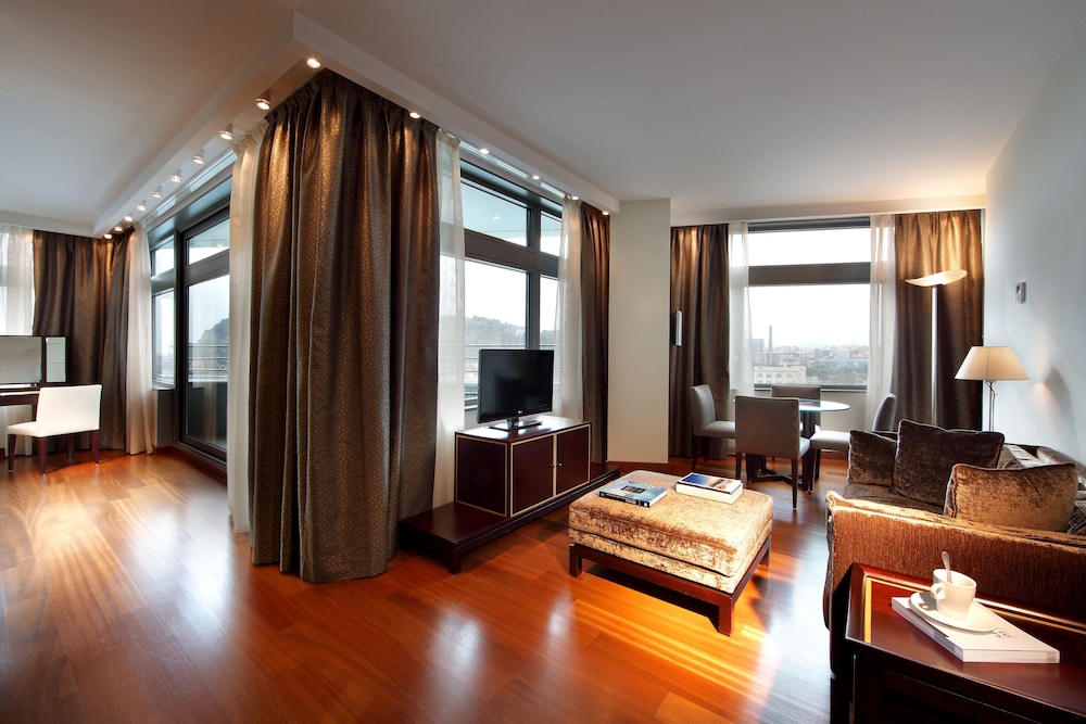 Eurostars Grand Marina — Hotel rooms in Barcelona, Catalonia