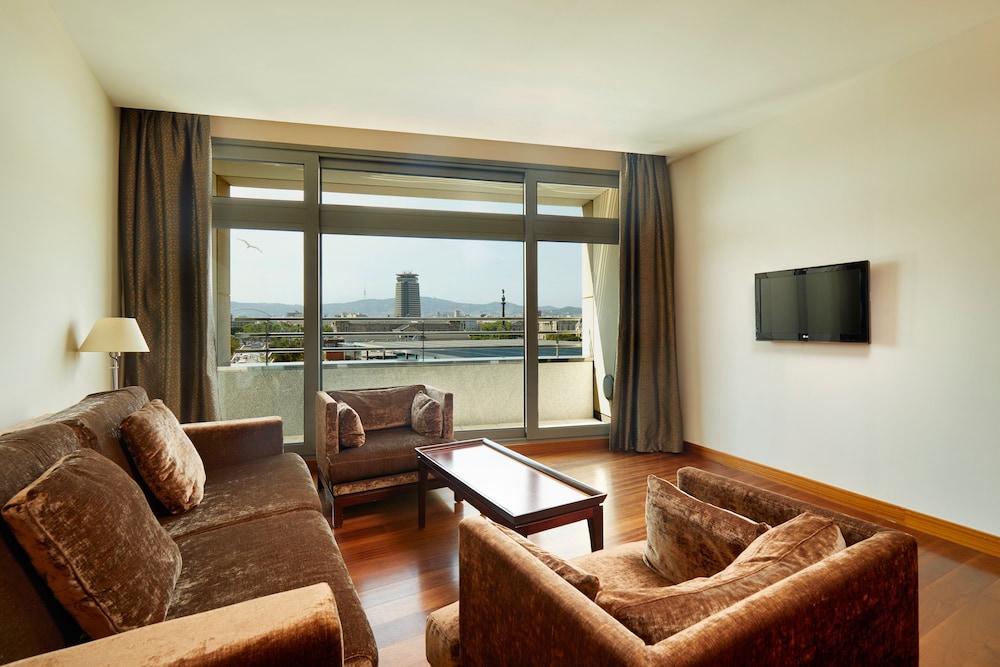 Eurostars Grand Marina — Hotel rooms in Barcelona, Catalonia