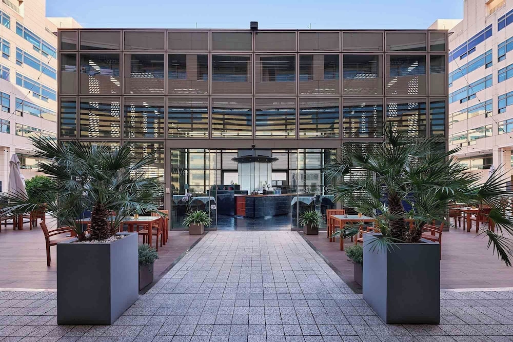Eurostars Grand Marina — Restaurant & bars in Barcelona, Catalonia