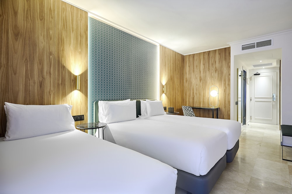 Hotel Exe Mitre — Hotel rooms in Barcelona, Catalonia