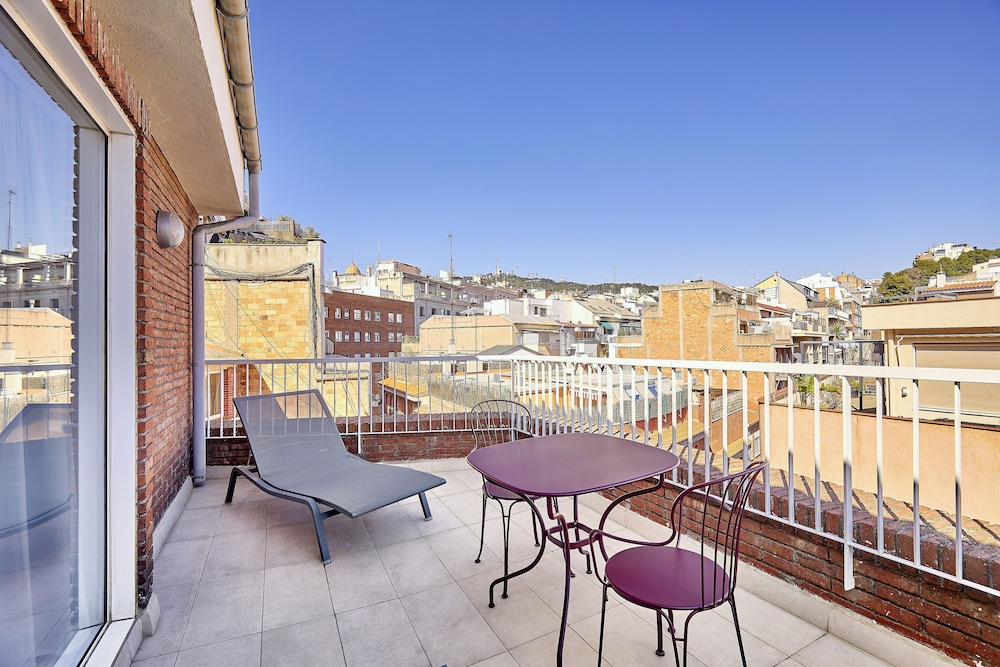 Hotel Exe Mitre — Hotel building in Barcelona, Catalonia