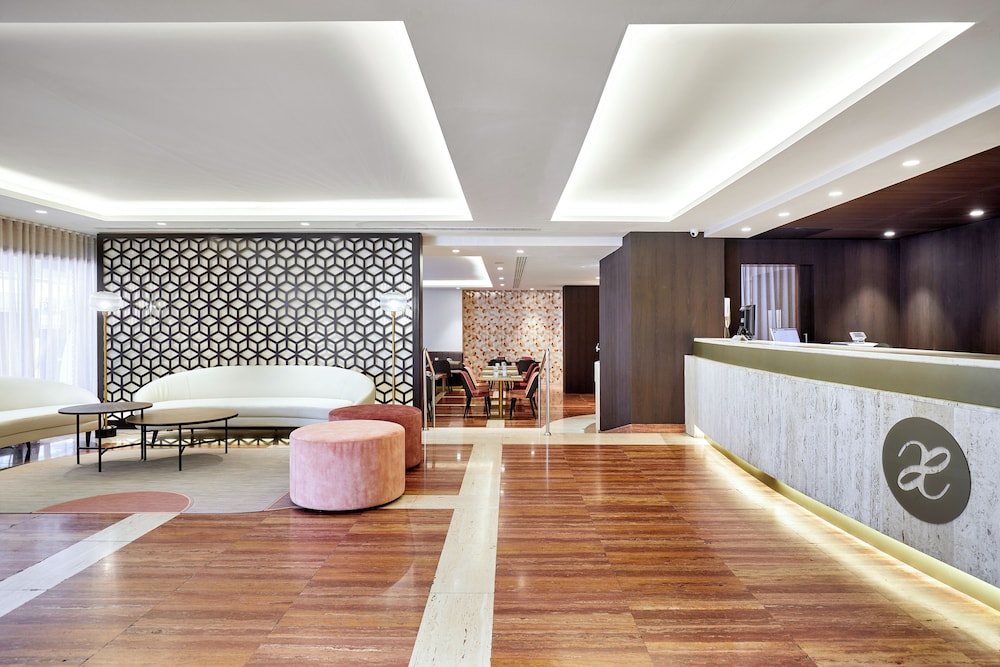 Hotel Exe Mitre — Restaurant & bars in Barcelona, Catalonia