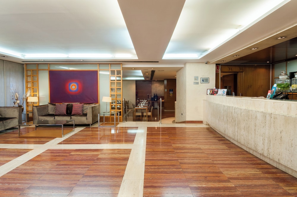 Hotel Exe Mitre — Restaurant & bars in Barcelona, Catalonia