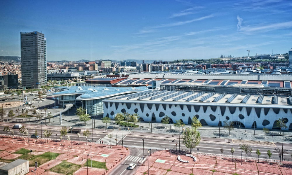 Alexandre Fira Congress — Attractions in the area in Barcelona, Catalonia