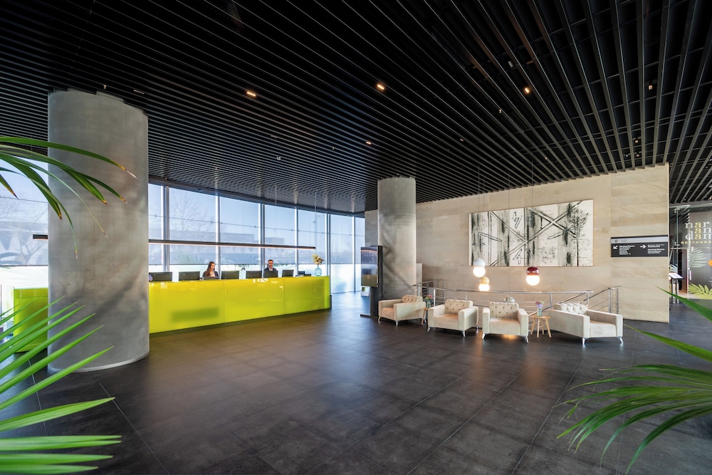 Alexandre Fira Congress — Hotel building in Barcelona, Catalonia