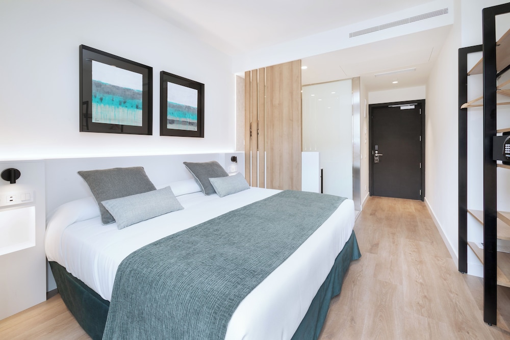 Alexandre Fira Congress — Hotel rooms in Barcelona, Catalonia