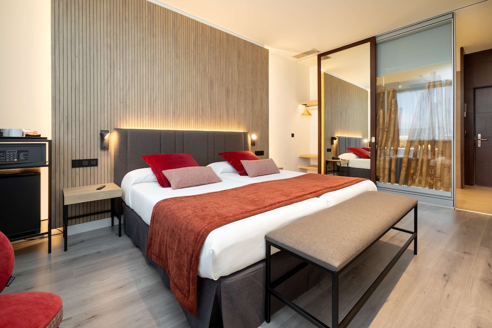 Alexandre Fira Congress — Hotel rooms in Barcelona, Catalonia