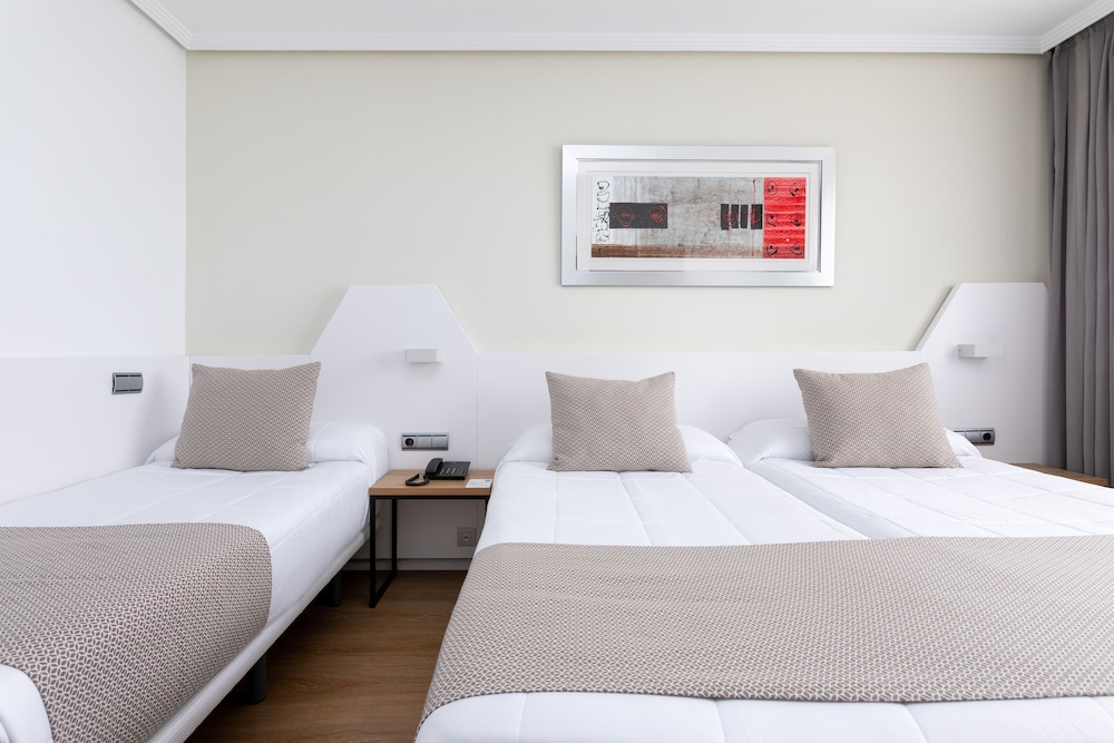 Alexandre FrontAir Congress — Hotel rooms in Barcelona, Catalonia