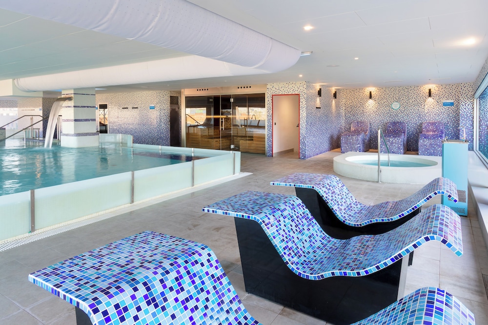 Alexandre FrontAir Congress — Swimming pool in Barcelona, Catalonia