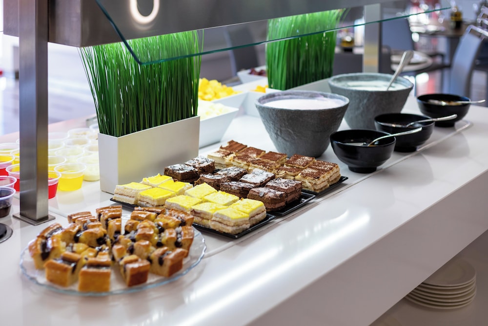 Alexandre FrontAir Congress — Restaurant & bars in Barcelona, Catalonia