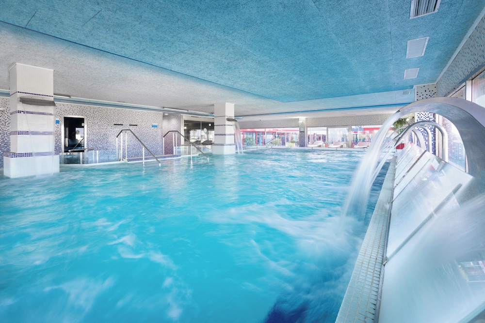 Alexandre FrontAir Congress — Swimming pool in Barcelona, Catalonia