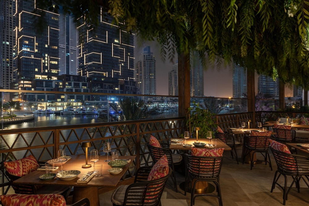 Grosvenor House, a Luxury Collection Hotel, Dubai — Restaurant & bars in Dubai