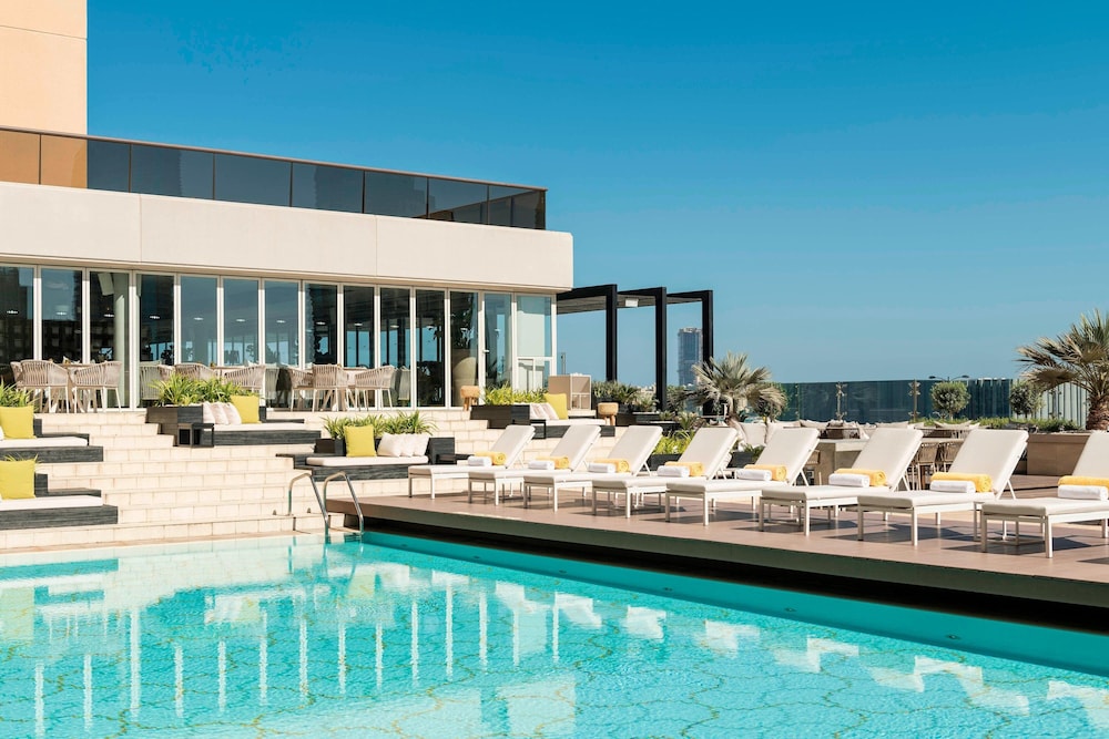 Grosvenor House, a Luxury Collection Hotel, Dubai — Swimming pool in Dubai