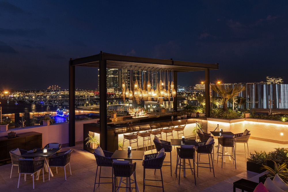 Grosvenor House, a Luxury Collection Hotel, Dubai — Restaurant & bars in Dubai