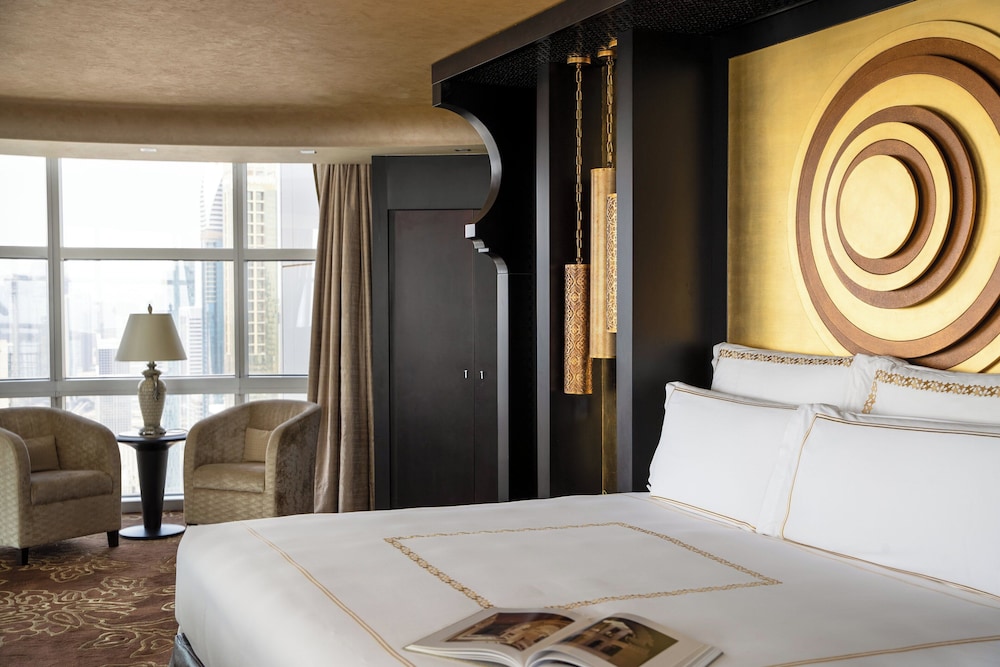 Jumeirah Emirates Towers Dubai — Hotel rooms in Dubai