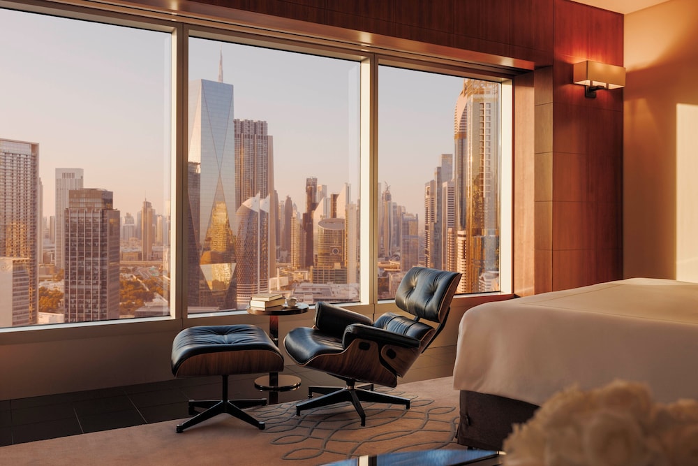 Jumeirah Emirates Towers Dubai — Hotel rooms in Dubai