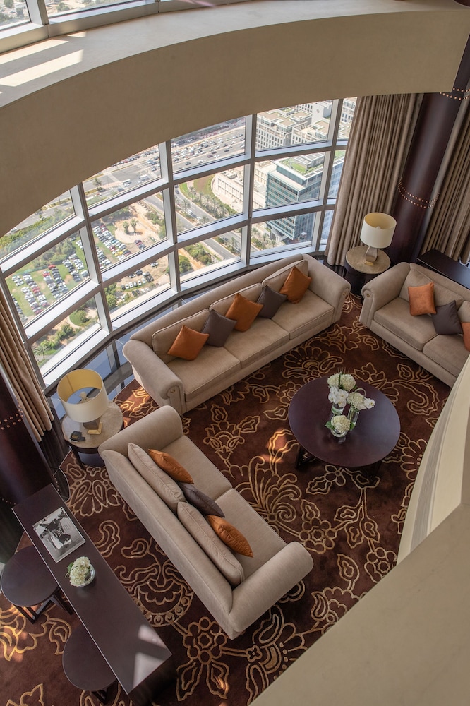 Jumeirah Emirates Towers Dubai — Hotel rooms in Dubai
