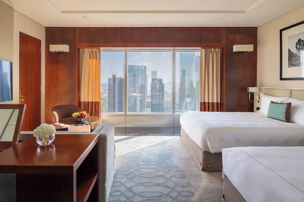 Jumeirah Emirates Towers Dubai — Hotel rooms in Dubai
