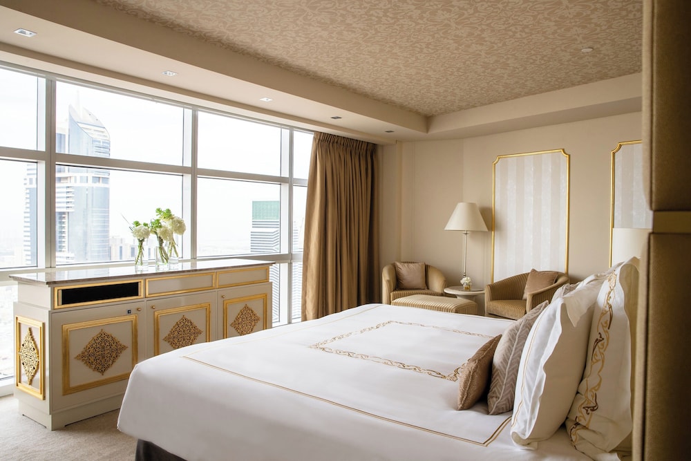 Jumeirah Emirates Towers Dubai — Hotel rooms in Dubai
