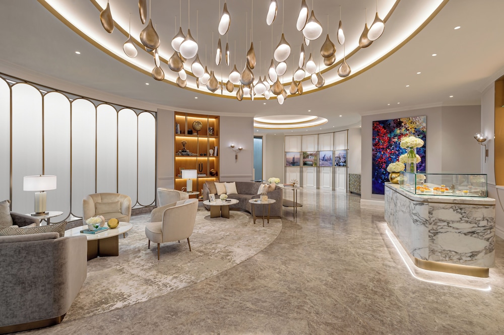 Jumeirah Emirates Towers Dubai — Hotel building in Dubai