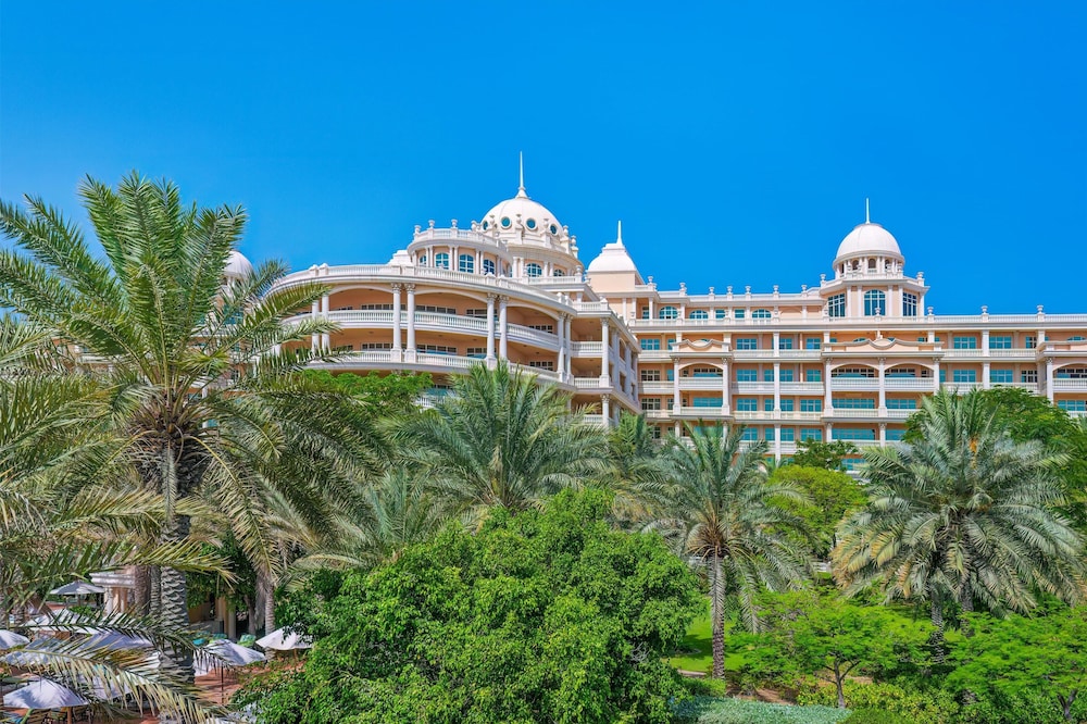 Kempinski Hotel Palm Jumeirah — Hotel building in Dubai