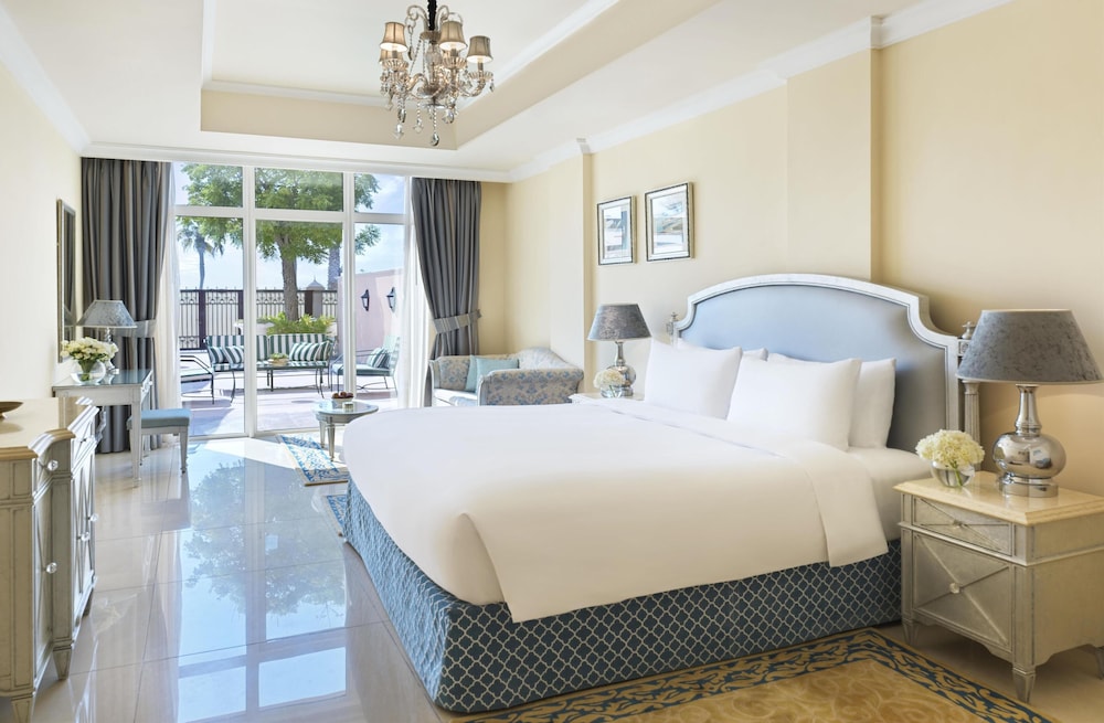 Kempinski Hotel Palm Jumeirah — Hotel rooms in Dubai