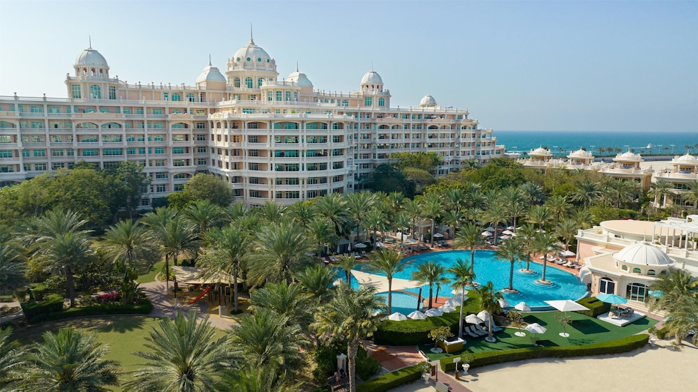 Kempinski Hotel Palm Jumeirah — Hotel building in Dubai