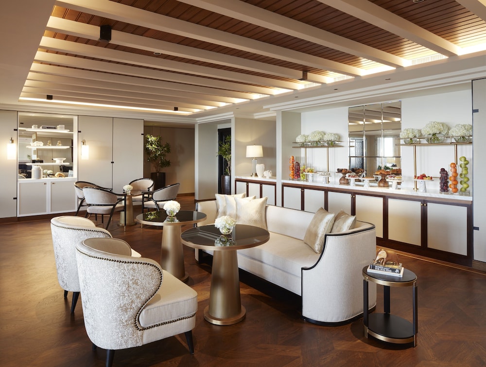 Jumeirah Mina Al Salam Dubai — Restaurant in Dubai