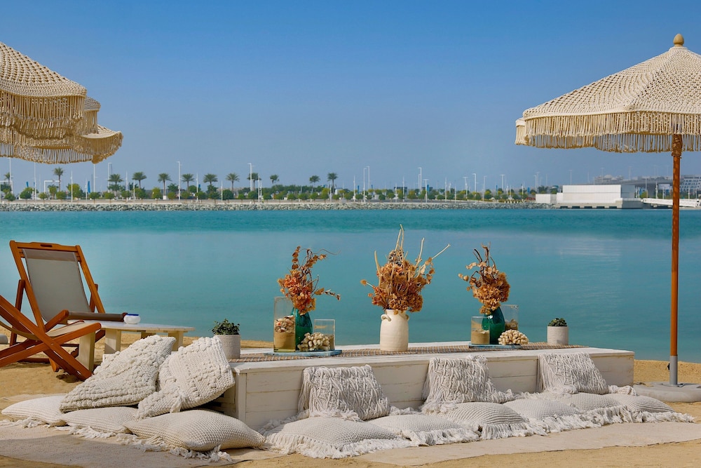 The Westin Dubai Mina Seyahi Beach Resort & Marina — Restaurant in Dubai