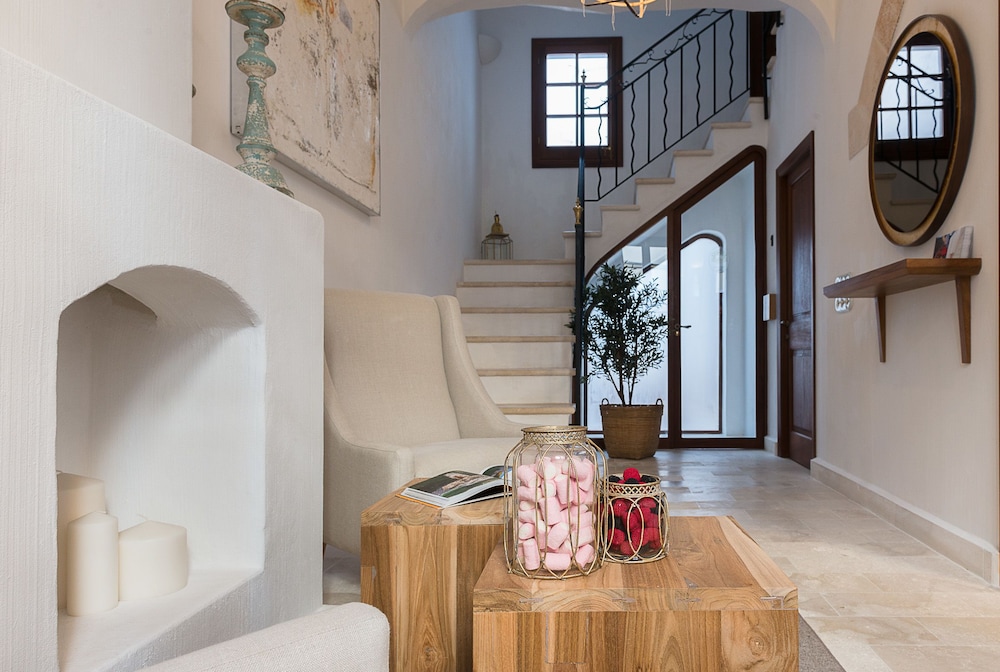 S'Hotelet d'es Born - Suites & SPA — Hotel building in Ciutadella de Menorca, Balearic Islands